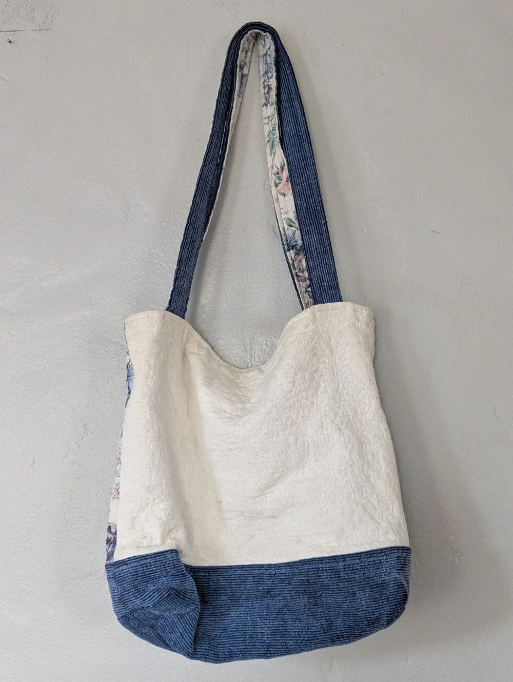 Vintage Isabella Rose Floral Tapestry Tote Bag Blue Corduroy Cottagecore Shoulde